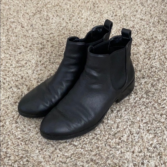 Cole Haan Shoes - Cole Haan Black Chelsea Boots